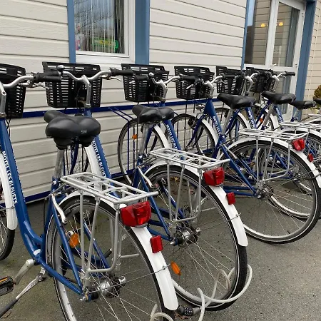 Contact - Les Bleuets & Hotel