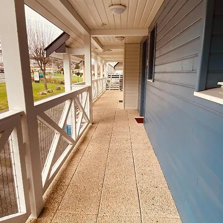 Contact - Les Bleuets & Hotel La Rivière-Saint-Sauveur