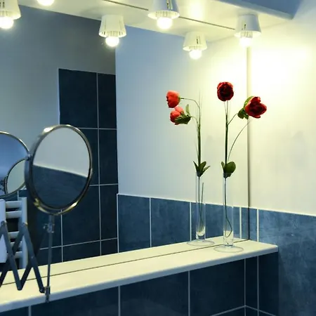 Hotel Contact - Les Bleuets &