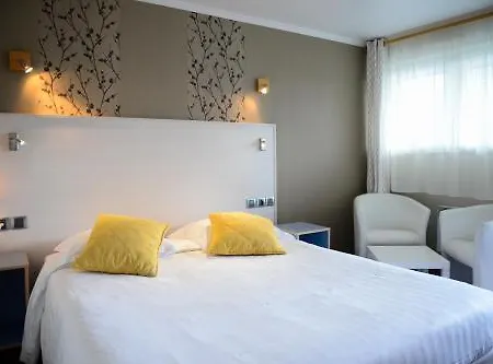 Contact - Les Bleuets & Hotel