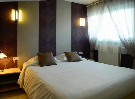 Contact - Les Bleuets & Hotel 3*