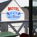 Отель Contact - Les Bleuets &