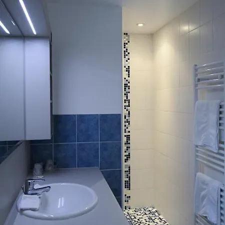 Contact - Les Bleuets&spa Hotel La Rivière-Saint-Sauveur