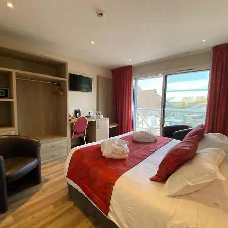 Hotel Contact - Les Bleuets 3*