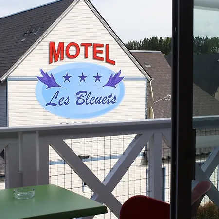 Hotel Contact - Les Bleuets &