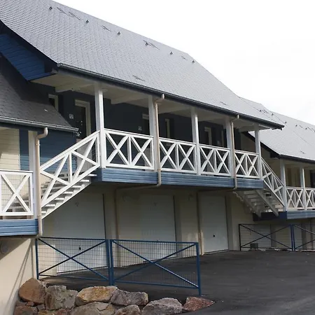 Hotel Contact - Les Bleuets La Rivière-Saint-Sauveur