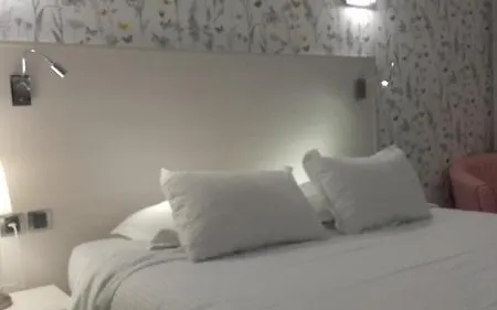 Contact - Les Bleuets&spa Hotel