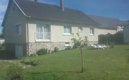 Hotel Contact - Les Bleuets & La Riviere-Saint-Sauveur