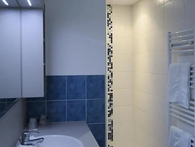 Contact - Les Bleuets & Hotel La Rivière-Saint-Sauveur