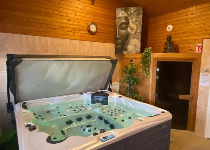 Contact - Les Bleuets & 3*