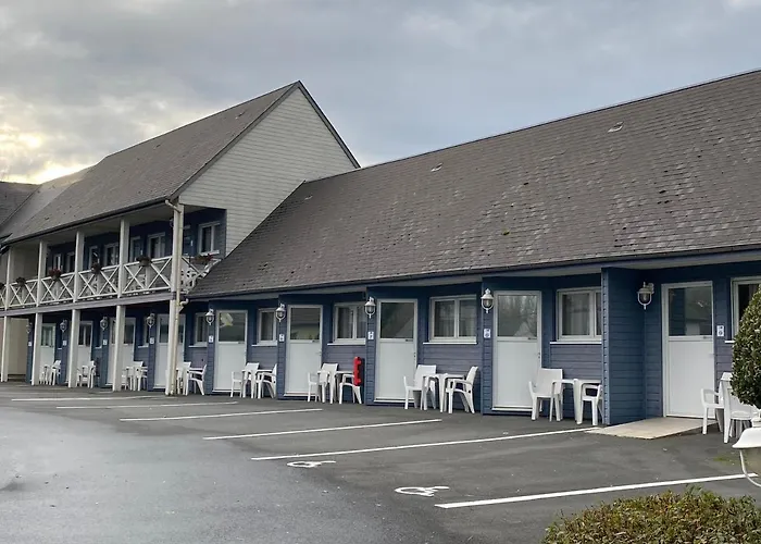 Hotel Contact - Les Bleuets & 3*