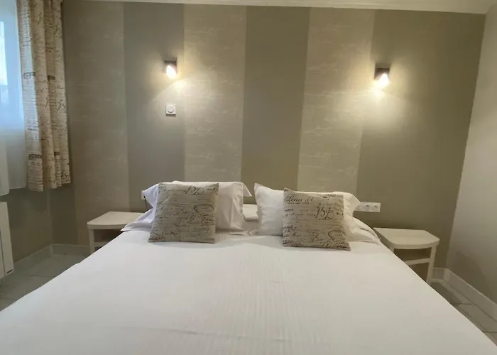 Contact - Les Bleuets & Hotel 3*