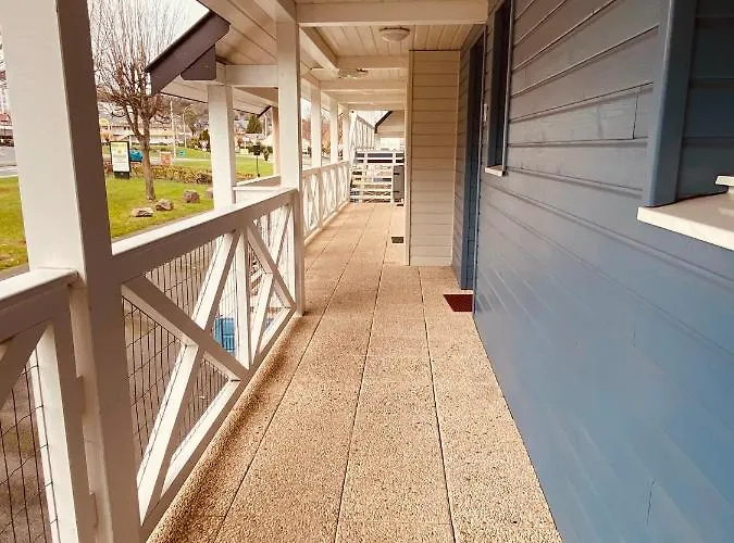 Contact - Les Bleuets Hotel La Rivière-Saint-Sauveur