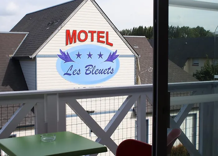 Hotel Contact - Les Bleuets &