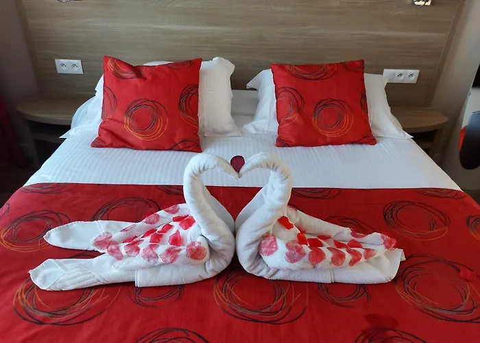 Hotel Contact - Les Bleuets &