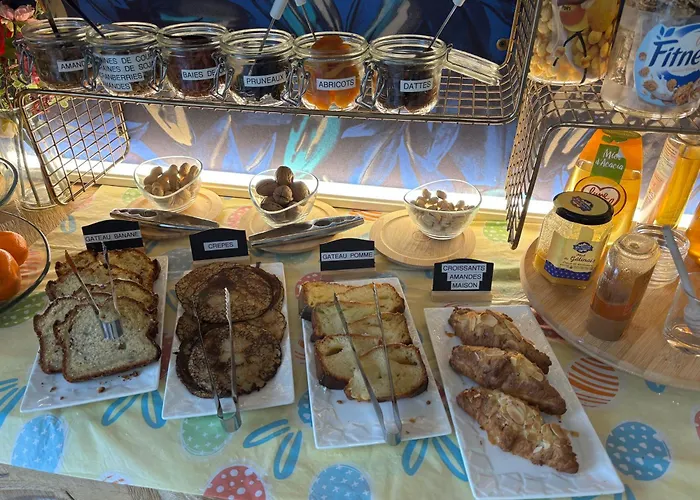 Hotel Contact - Les Bleuets &