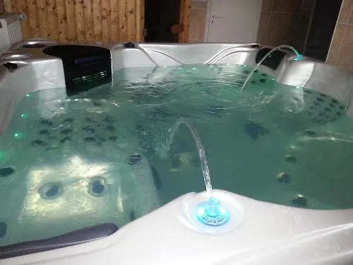 Contact - Les Bleuets & Hotel