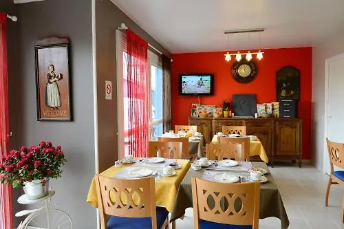 Contact - Les Bleuets & Hotel